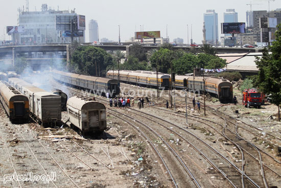 آثار الحريق داخل مخزن السكة الحديد برمسيس -اليوم السابع -4 -2015