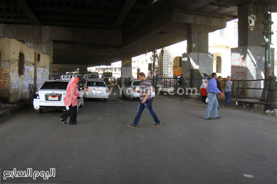 	الشوارع الجانبية من ميدان رمسيس تشهد سيولة مرورية بعد إخلائها من الباعة  -اليوم السابع -4 -2015