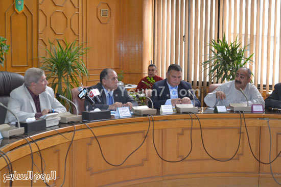 4- نقيب الفلاحين يطرح مطالب مزارعى الإسماعيلية -اليوم السابع -4 -2015 4- نقيب الفلاحين يطرح مطالب مزارعى الإسماعيلية -اليوم السابع -4 -2015