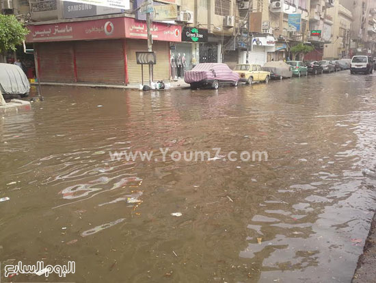 المياه تغرق الشوارع الفرعية -اليوم السابع -4 -2015