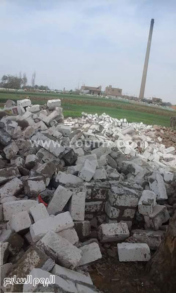 4- أحد الأسوار التى تم هدمها -اليوم السابع -4 -2015