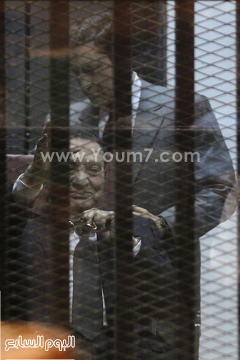 الرئيس الأسبق وهو يستعد لبدء محاكمته  -اليوم السابع -4 -2015