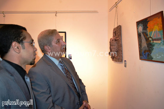 المحافظ يتفقد المعرض  -اليوم السابع -4 -2015