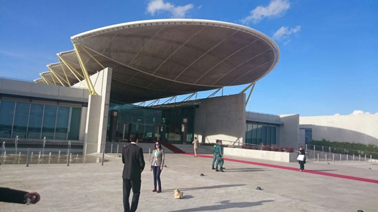 	مطار مدريد قبل وصول الرئيس السيسى  -اليوم السابع -4 -2015