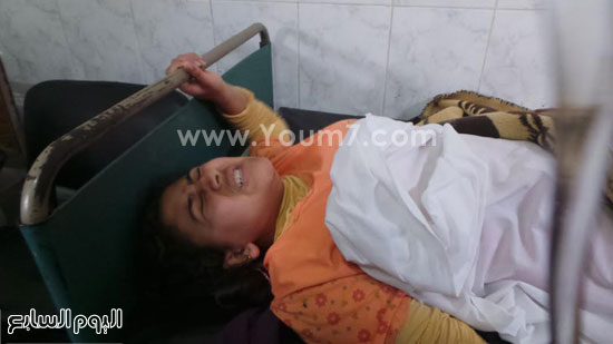 طفلة أثناء تواجهها بالمستشفى -اليوم السابع -4 -2015