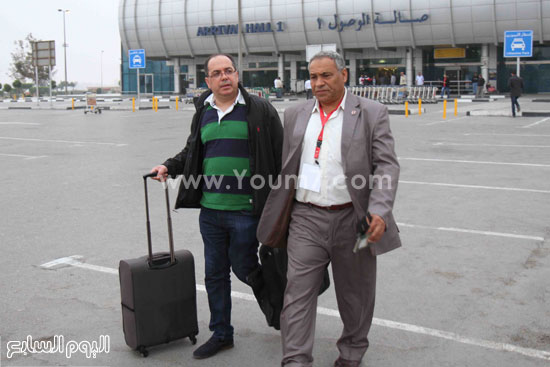  مسئولو المغرب التطوانى يغادرون مطار القاهرة -اليوم السابع -4 -2015
