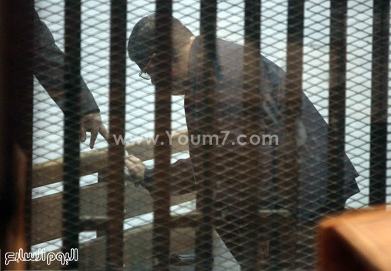  مرسى أثناء دخوله القفص -اليوم السابع -4 -2015