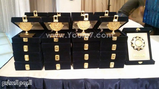 دروع وزارة الداخلية للفائزين فى مسابقة المدينة المرورية -اليوم السابع -4 -2015