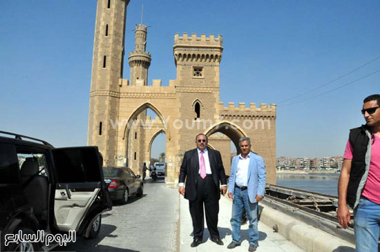 	وزير الآثار ومحافظ القليوبية يتفقدان كوبرى محمد على بالقناطر الخيرية -اليوم السابع -4 -2015