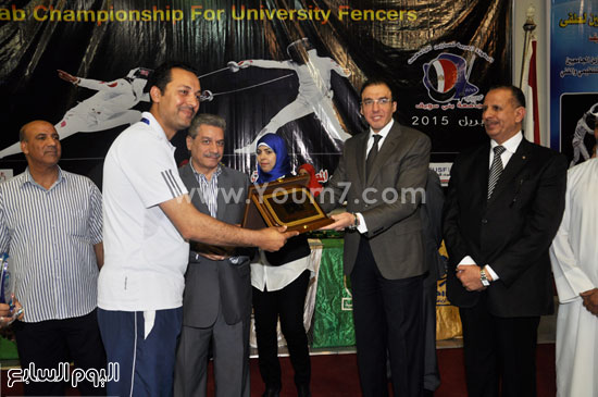 تسليم الدروع  -اليوم السابع -4 -2015