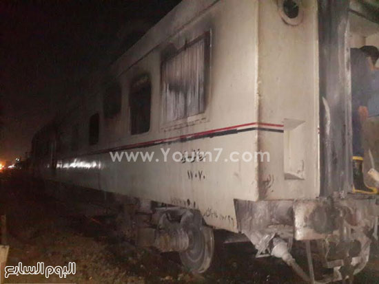 القطار بعد السيطرة على الحريق -اليوم السابع -4 -2015