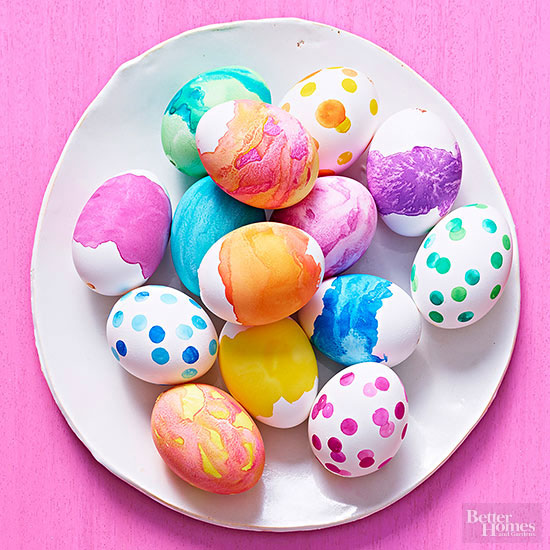 تلوين البيض بألوان المياه -اليوم السابع -4 -2015