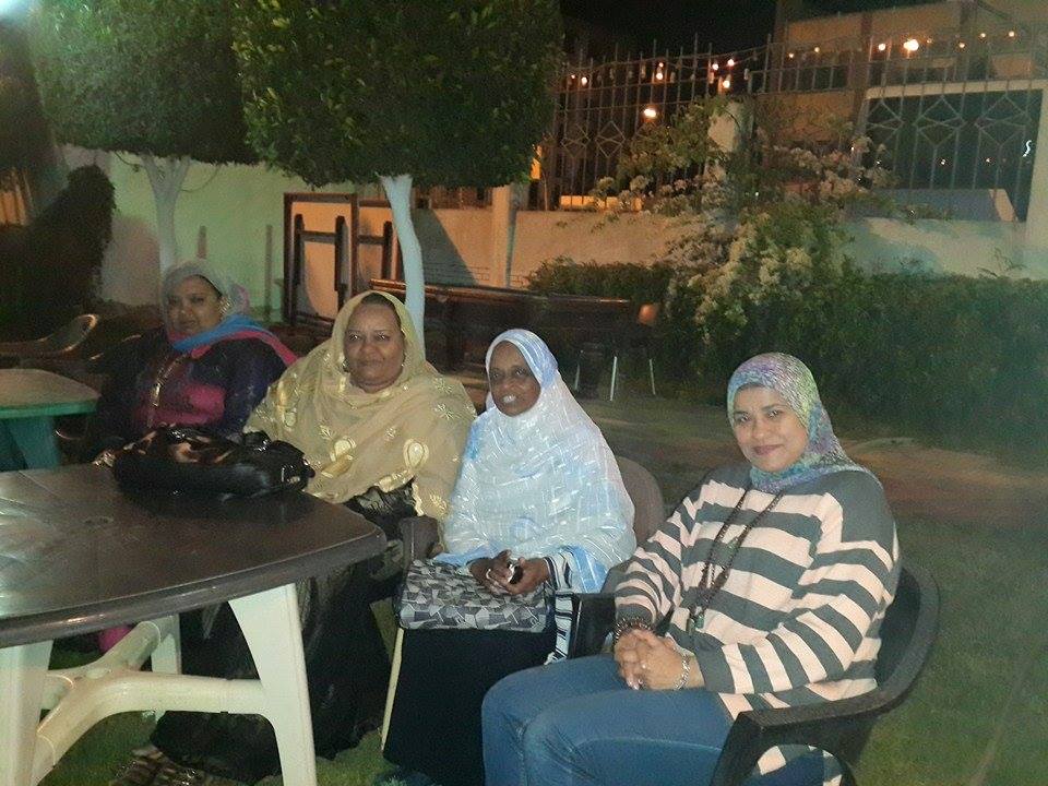 	رئيس لجنة المرأة بالإسماعيلية مع سيدات النوبة  -اليوم السابع -4 -2015