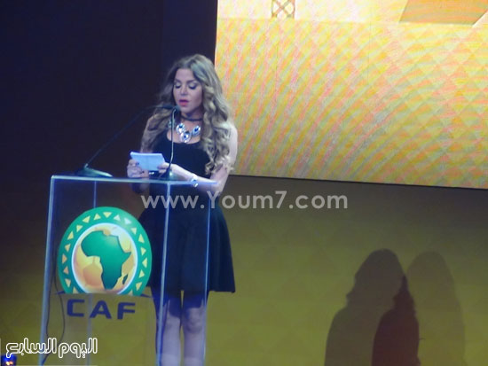 	المذيعة رازان تقدم حفل الكاف -اليوم السابع -4 -2015