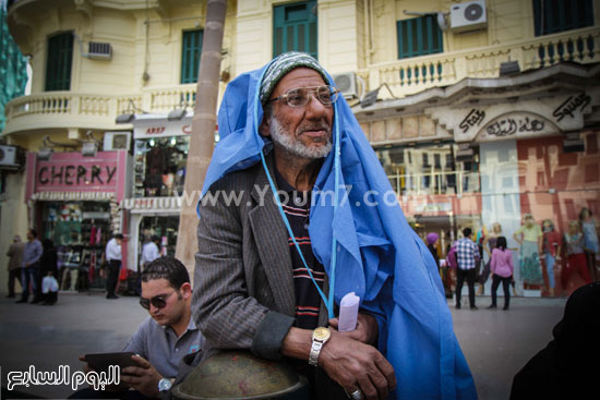 أحد المتظاهرين من أصحاب المعاشات -اليوم السابع -4 -2015