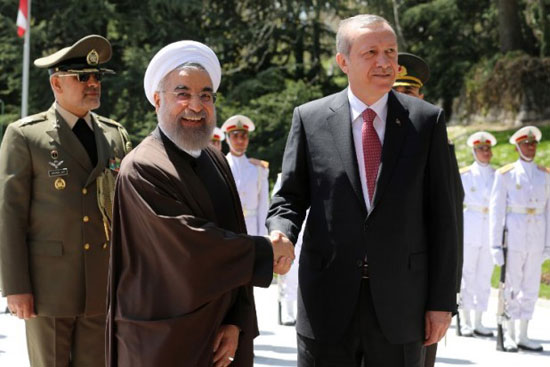	أردوغان وروحانى خلال مراسم الاستقبال فى طهران -اليوم السابع -4 -2015