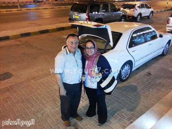  أستاذ أسامة وزوجته عائدين من اليمن عبر مطار صلالة -اليوم السابع -4 -2015