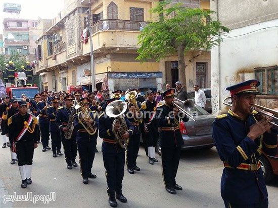 فرقة موسيقى الشرطة خلال الجنازة -اليوم السابع -4 -2015