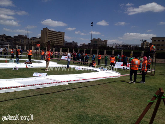 انطلاق أول سباق للسيارات بالطاقة الشمسية صنعها طلاب هندسة القاهرة بمشاركة 21 فرقة -اليوم السابع -4 -2015