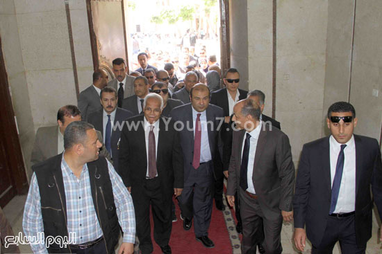 	وزيرا التموين والآثار ومحافظ القاهرة داخل مبنى الدمغة والموازين -اليوم السابع -4 -2015