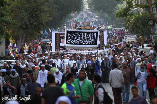 	موكب ضخم من المسجد الزنيبى لمسجد الرفاعى لأبناء الطرق الصوفية -اليوم السابع -4 -2015