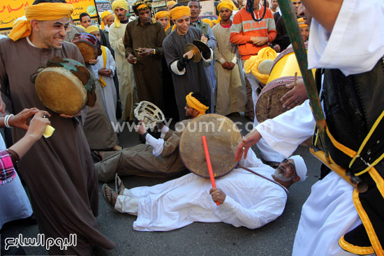 البهجة والسعادة تبدو على المشاركين بالاحتفالات -اليوم السابع -4 -2015