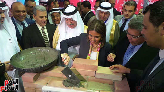 وزير المالية السعودى يضع حجر الأساس لتطوير قصر العينى (5)