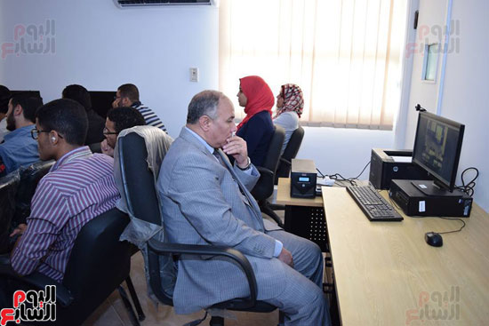 رئيس جامعة سوهاج يشهد أولى فعاليات سفارة المعرفة لمكتبة الإسكندرية (6)