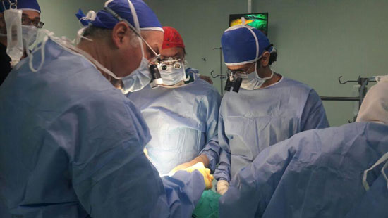 فريق طبى - عمليات القلب المفتوح - الدراسات العليا والبحوث - مستشفيات اسيوط (4)