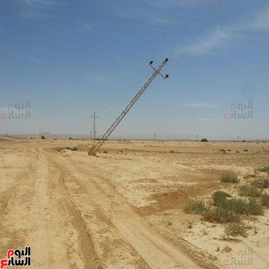 أعمدة الخط الكهربائى بوسط سيناء (2)