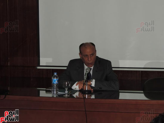  مساعد وزير الداخلية لشرطة النقل يلقى محاضرة بمركز البحوث الجنائية (2)