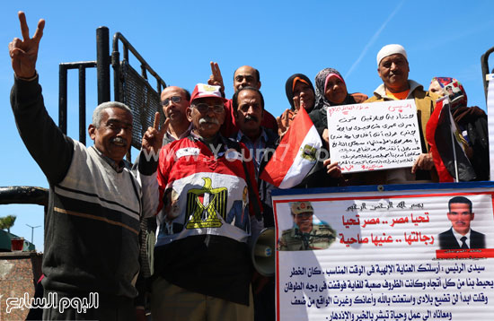 متظاهرو القائد إبراهيم يحتفلون بعودة الطائرة المختطفة (3)
