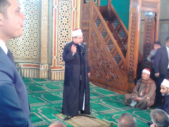 وزير الأوقاف خلال إلقاء كلمته بمسجد المغفرة بالعجوزة (1)