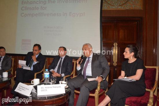 رجال صناعة بارزون يبحثون مع خبراء دوليين تعزيز تنافسية الاقتصاد المصرى (7)