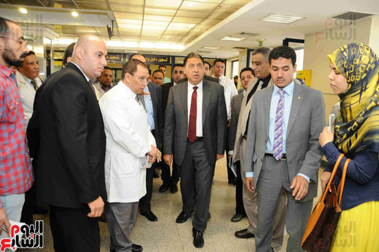 وزير الصحة يفتتح وحدة زراعة النخاع مستشفى دار السلام احمد عماد وزارة الصحة (24)