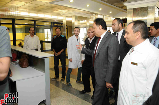 وزير الصحة يفتتح وحدة زراعة النخاع مستشفى دار السلام احمد عماد وزارة الصحة (27)