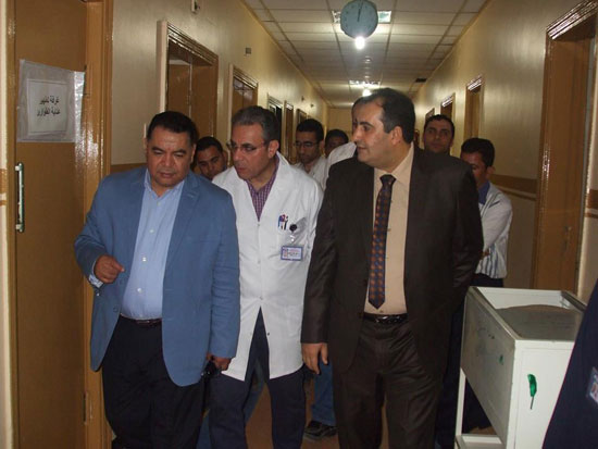 وكيل وزارة الصحة بالشرقية يتفقد مستشفى الأحرار التعليمى (5)
