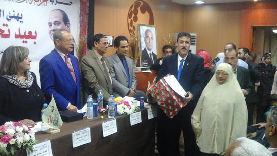 حزب الحركة الوطنية المصرية يحتفل بأعياد تحرير سيناء بالشرقية (1)