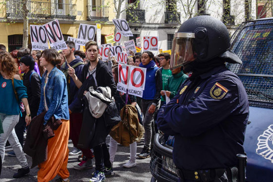 مظاهرات فى اسبانيا  (14)