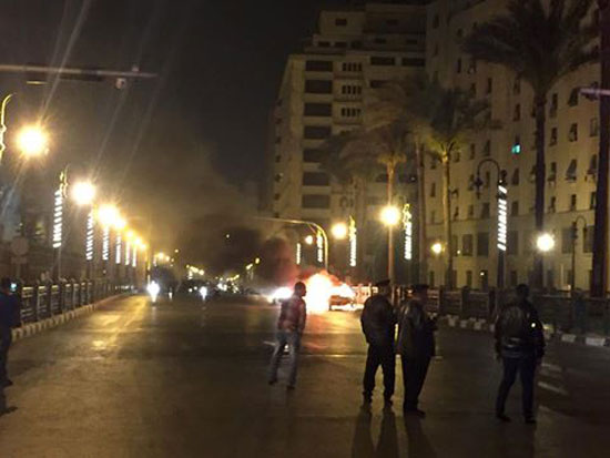 ميدان التحرير ،القصر العينى ، النيران ، سائق تاكسى ، ابيض ، سداد الاقساط،  حريق (1)