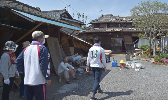 1 (11) زلزال اليابان زلزال جنوب غرب اليابان