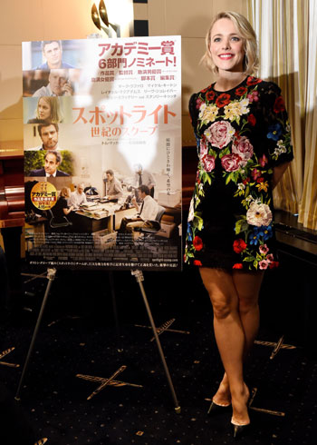 رايتشل مكأدامز تروج لفيلم Spotlight بإطلالة وردية فى اليابان (5)