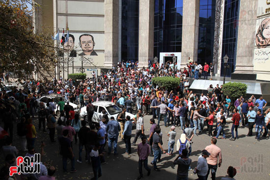  المظاهرات أمام نقابة الصحفيين احتجاجاً على تعيين الحدود (1)