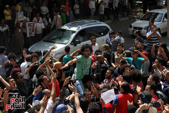  المظاهرات أمام نقابة الصحفيين احتجاجاً على تعيين الحدود (2)