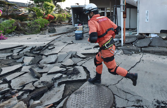 ضحايا ثانى أقوى زلزال يضرب اليابان (8)