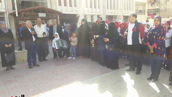 جولة عادل الغضبان محافظ بورسعيد على المدارس للتأكد من انتظام العملية التعليمية (3)