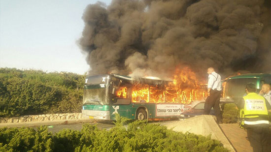 6إصابة 20 شخصا فى انفجار حافلة بالقدس (2)