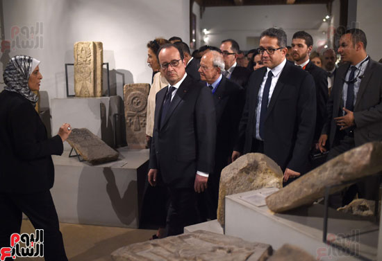  فرانسوا هولاند  يزور المتحف القبطى ويؤكد مصر بلد الأمن والتسامح (1)