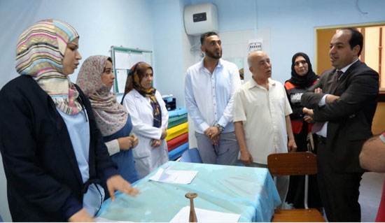 زيارة أحمد معيتيق لمستشفى الجلاء فى ليبيا (2)