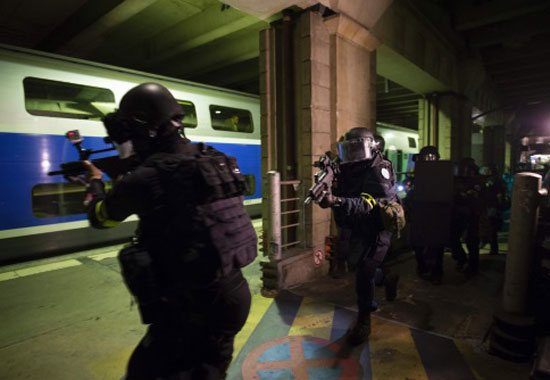 الشرطة-الفرنسية-(3)